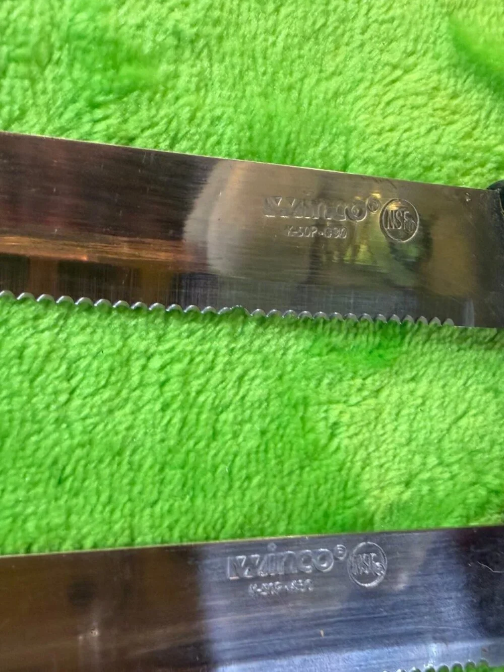 Winco K-50P-430 Serrated Steak Knives Set of 4 Black Handle